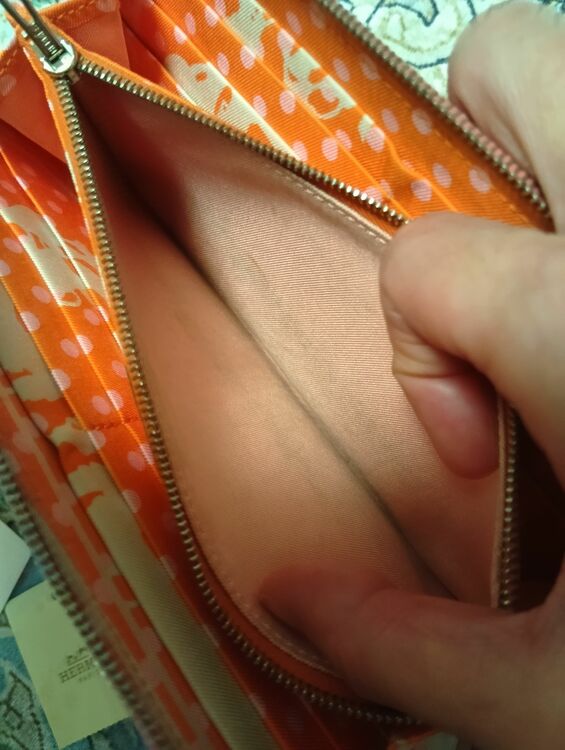 シルクイン長財布（ブランド財布・小物）の商品画像 - 査定依頼日：2025年7月2日 - 最高査定価格：50,000円