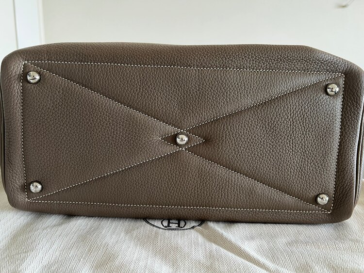 エルメス ヴィクトリア （ブランドバッグ）の商品画像 - 査定依頼日：2025年5月11日 - 最高査定価格：450,000円