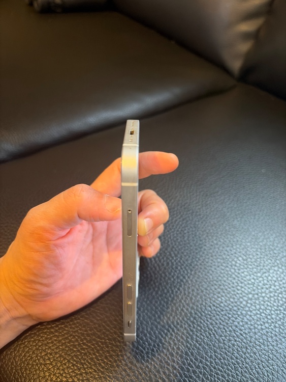 iPhone 12 mini 128GB au（スマホ）の商品画像 - 査定依頼日：2026年3月3日 - 最高査定価格：18,000円