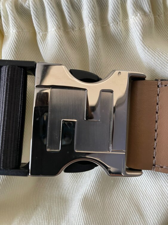 フェンディ  （ブランドバッグ）の商品画像 - 査定依頼日：2025年1月24日 - 最高査定価格：62,000円