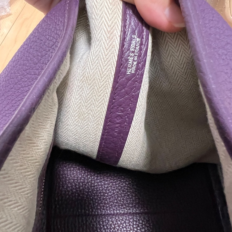 ネゴンダ　紫（ブランドバッグ）の商品画像 - 査定依頼日：2025年8月29日 - 最高査定価格：250,000円