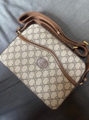 グッチ GGスプリーム インターロッキングG PVC ショルダーバッグ （古着・ファッション）の商品画像 - 査定依頼日：2025年11月4日 - 最高査定価格：100,000円