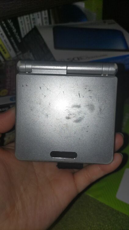 ゲームボーイアドバンスSP（ゲーム機本体・ゲームソフト）の商品画像 - 査定依頼日：2025年11月1日 - 最高査定価格：3,500円