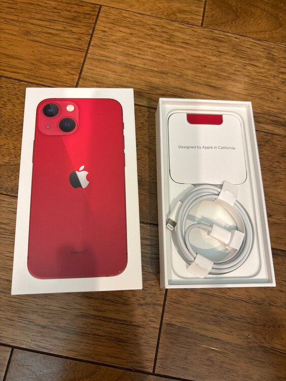 red（スマホ）の商品画像 - 査定依頼日：2025年4月1日 - 最高査定価格：32,000円