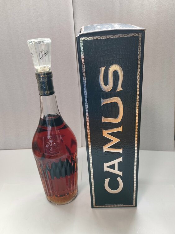 CAMUS XO COGNAC（お酒）の商品画像 - 査定依頼日：2026年10月7日 - 最高査定価格：3,000円