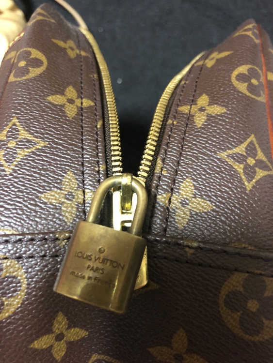 トゥルーヴィル（ブランドバッグ）の商品画像 - 査定依頼日：2026年3月19日 - 最高査定価格：30,000円