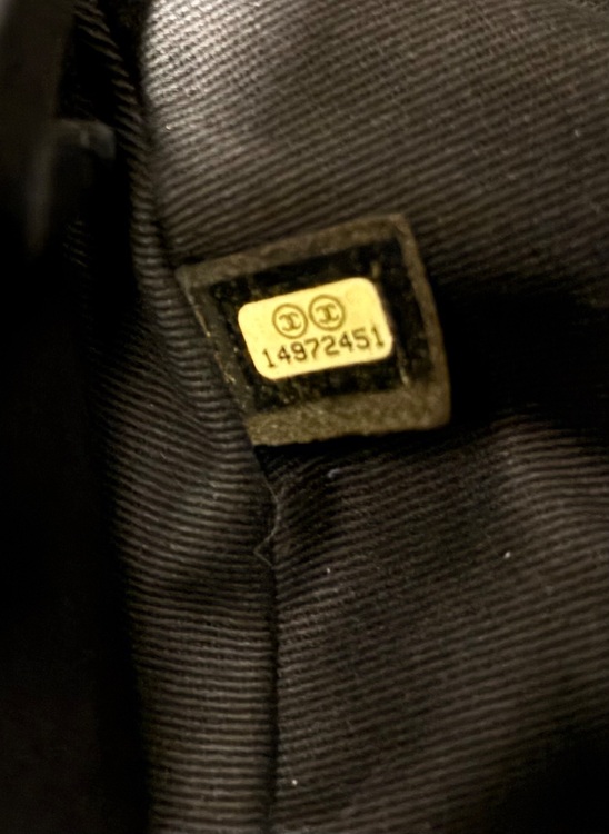 ハーフムーンショルダーバッグ（ブランドバッグ）の商品画像 - 査定依頼日：2025年11月27日 - 最高査定価格：230,000円