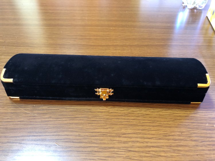 ジャスティンデイビスK18WGクロスペンダント（金・貴金属）の商品画像 - 査定依頼日：2023年2月28日 - 最高査定価格：40,000円