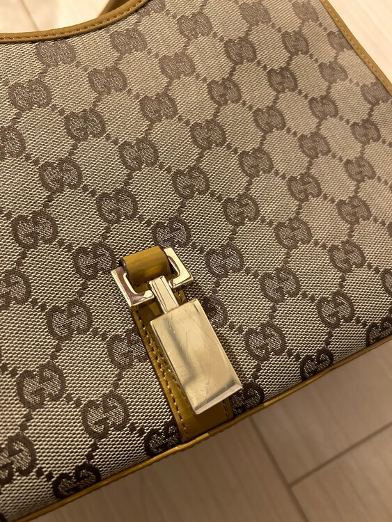 Gucci GGキャンバス ショルダーバッグ（ブランドバッグ）の商品画像 - 査定依頼日：2025年5月9日 - 最高査定価格：50,000円
