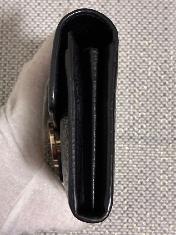 グッチインターロッキングG長財布（ブランド財布・小物）の商品画像 - 査定依頼日：2025年9月30日 - 最高査定価格：8,000円