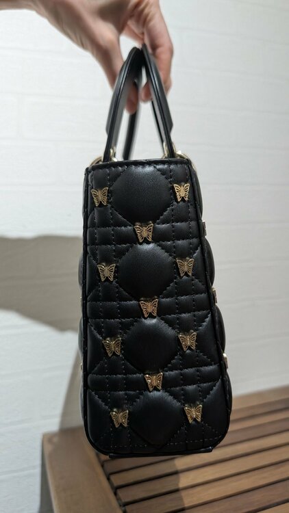 ディオールブックトート（ブランドバッグ）の商品画像 - 査定依頼日：2026年4月27日 - 最高査定価格：440,000円