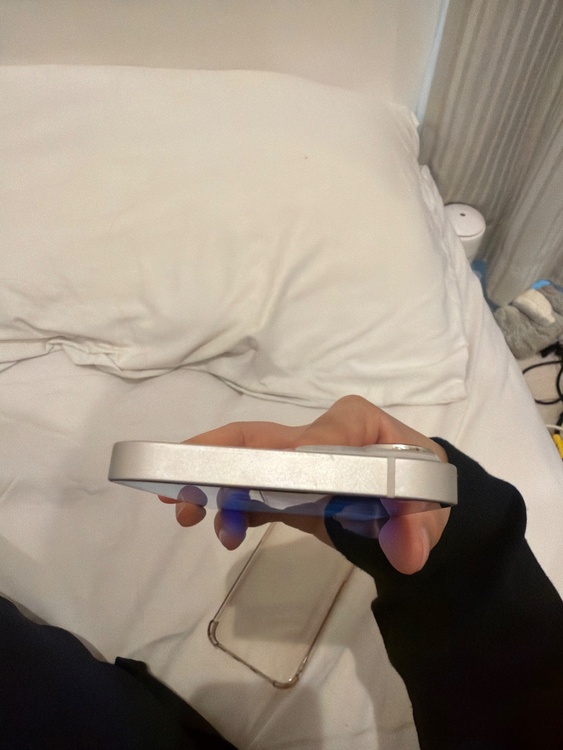 iPhone 14 128GB ホワイト（スマホ）の商品画像 - 査定依頼日：2026年2月9日 - 最高査定価格：45,000円