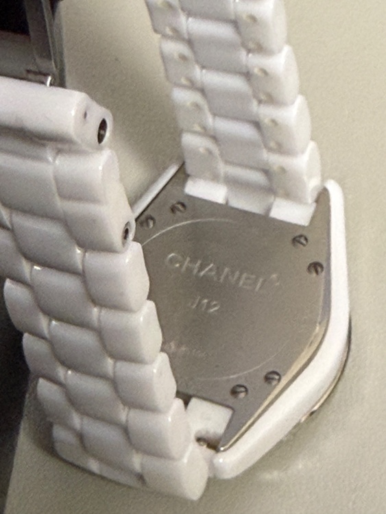 j12 （高級時計）の商品画像 - 査定依頼日：2026年1月29日 - 最高査定価格：350,000円