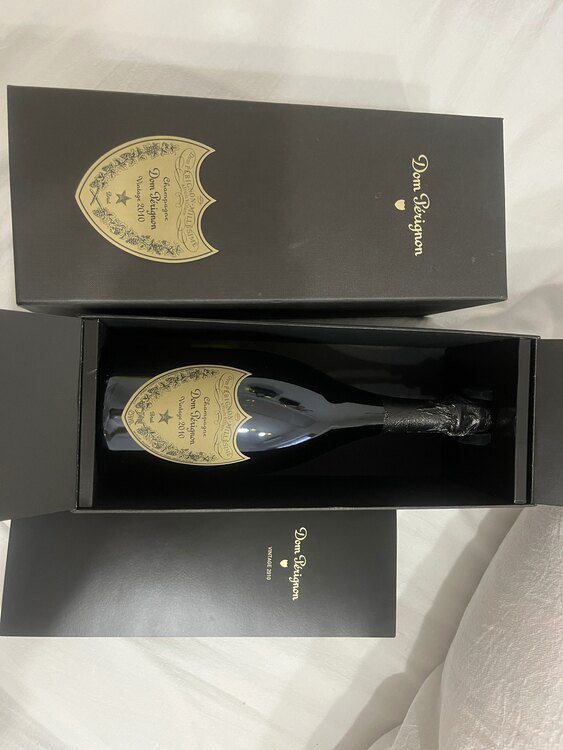 シャンパン ドン・ペリニヨン （お酒）の商品画像 - 査定依頼日：2025年4月25日 - 最高査定価格：19,000円