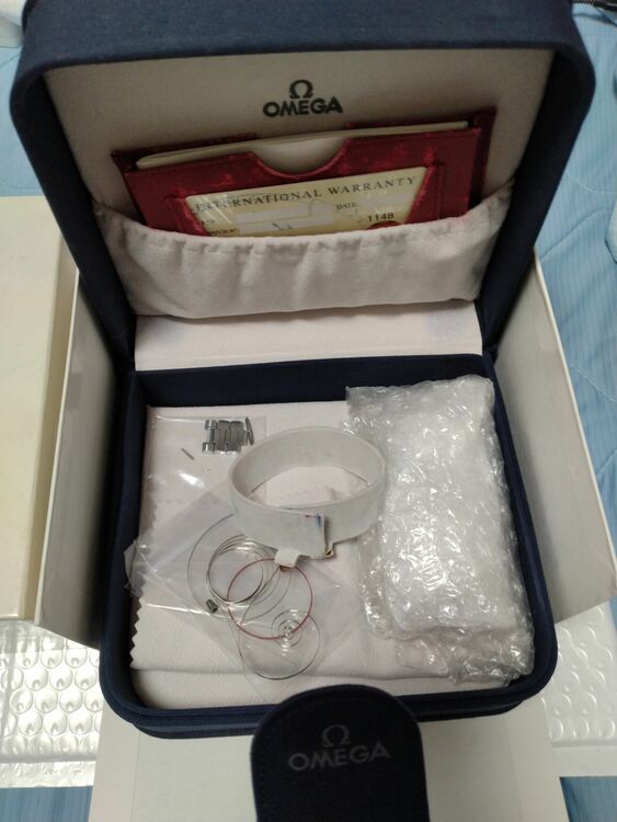 オメガスピードマスタートリプルカレンダー（高級時計）の商品画像 - 査定依頼日：2025年6月11日 - 最高査定価格：260,000円