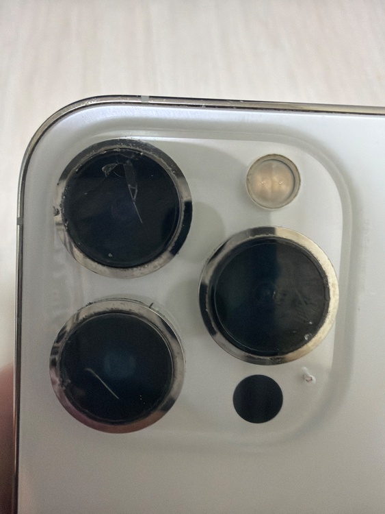 iPhone 13 Pro 128GB au（スマホ）の商品画像 - 査定依頼日：2026年4月6日 - 最高査定価格：38,000円