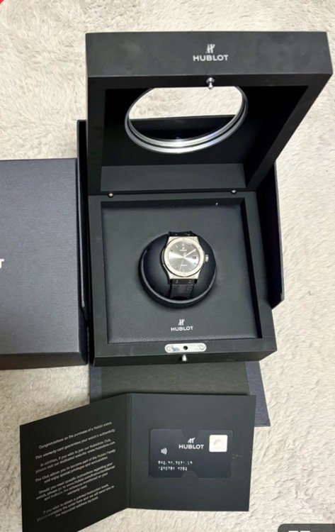 ウブロ HUBLOT クラシックフュージョン チタニウムレーシング 42mm（高級時計）の商品画像 - 査定依頼日：2025年8月16日 - 最高査定価格：600,000円