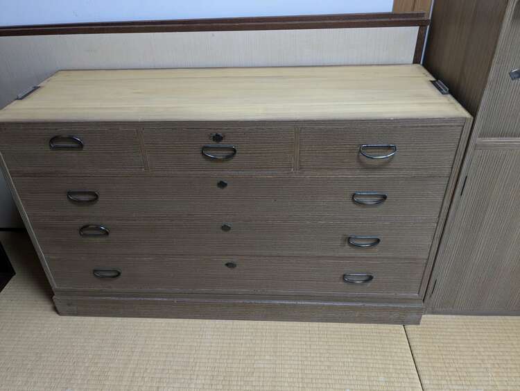 桐タンス（家具・寝具）の商品画像 - 査定依頼日：2025年4月21日 - 最高査定価格：500円