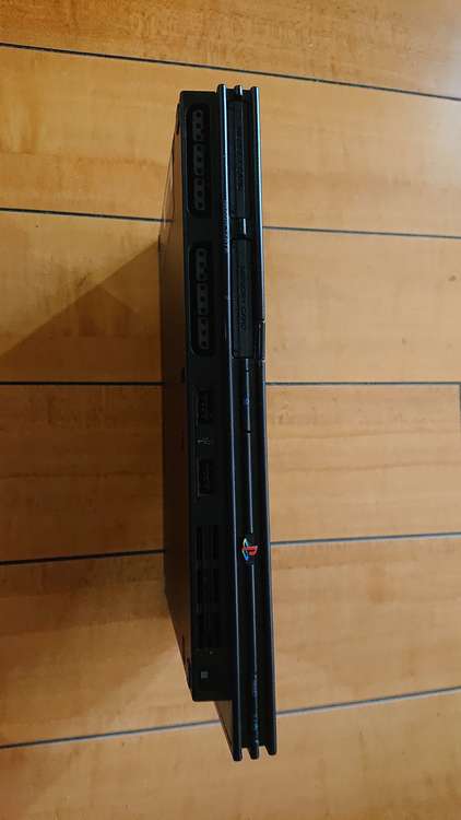 SCPH-70000（ゲーム機本体・ゲームソフト）の商品画像 - 査定依頼日：2022年12月25日 - 最高査定価格：1,850円