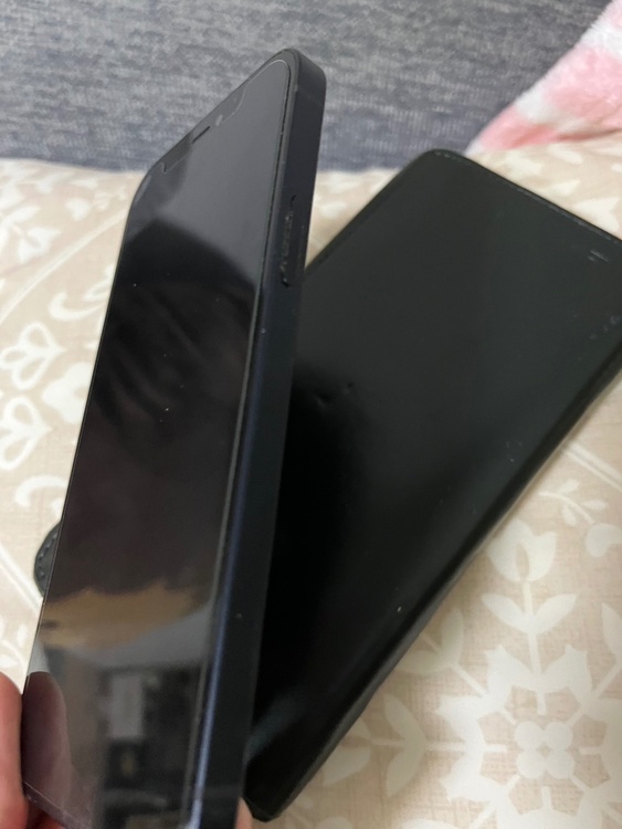 iPhone iPhone 12 64GB SIMフリー（スマホ）の商品画像 - 査定依頼日：2026年8月8日 - 最高査定価格：18,000円