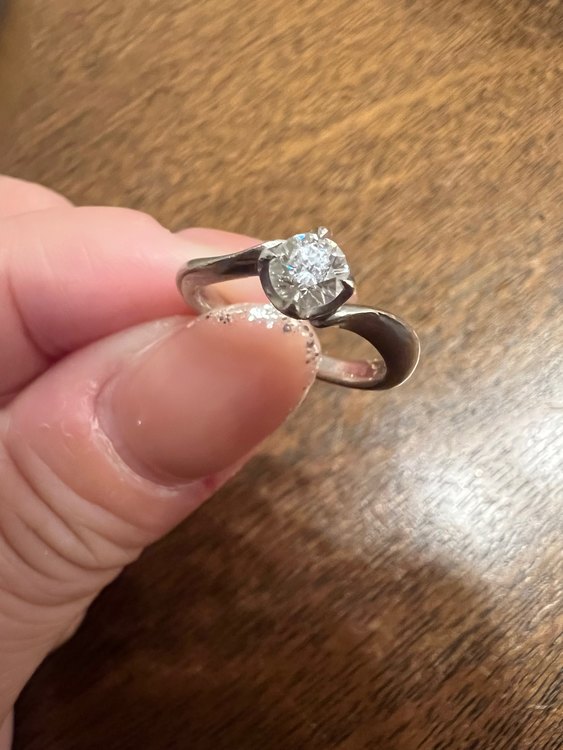 プラチナダイヤモンドリング（金・貴金属）の商品画像 - 査定依頼日：2023年9月12日 - 最高査定価格：60,000円