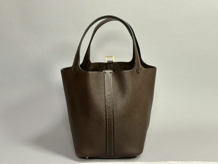 ロックPM、エトゥープxゴールド金具、 トリヨンクレマンス、WBY004AN （ブランドバッグ）の商品画像 - 査定依頼日：2025年6月30日 - 最高査定価格：550,000円