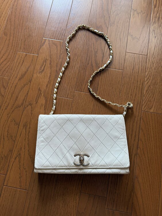 シャネル マトラッセ （ブランドバッグ）の商品画像 - 査定依頼日：2025年4月8日 - 最高査定価格：300,000円