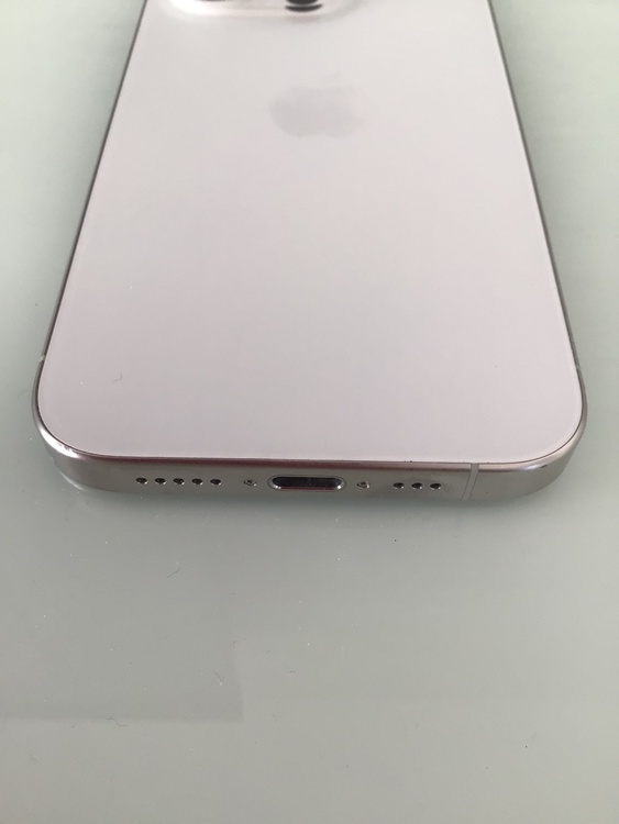 iPhone 15 Pro 256GB SIMフリー（スマホ）の商品画像 - 査定依頼日：2026年2月12日 - 最高査定価格：83,000円