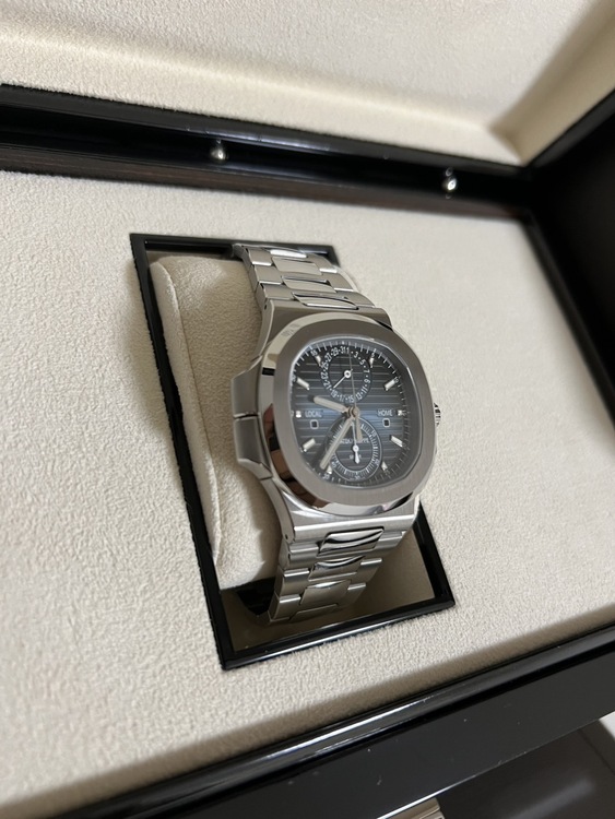 パテックフィリップ ノーチラス 5990/1A-01（高級時計）の商品画像 - 査定依頼日：2026年1月21日 - 最高査定価格：24,000,000円