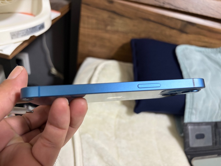 iPhone 13 256GB SIMフリー（スマホ）の商品画像 - 査定依頼日：2026年4月27日 - 最高査定価格：38,000円