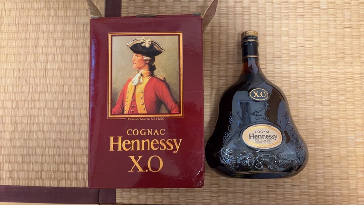 cognac hennessy xo（お酒）の商品画像 - 査定依頼日：2026年4月30日 - 最高査定価格：33,000円