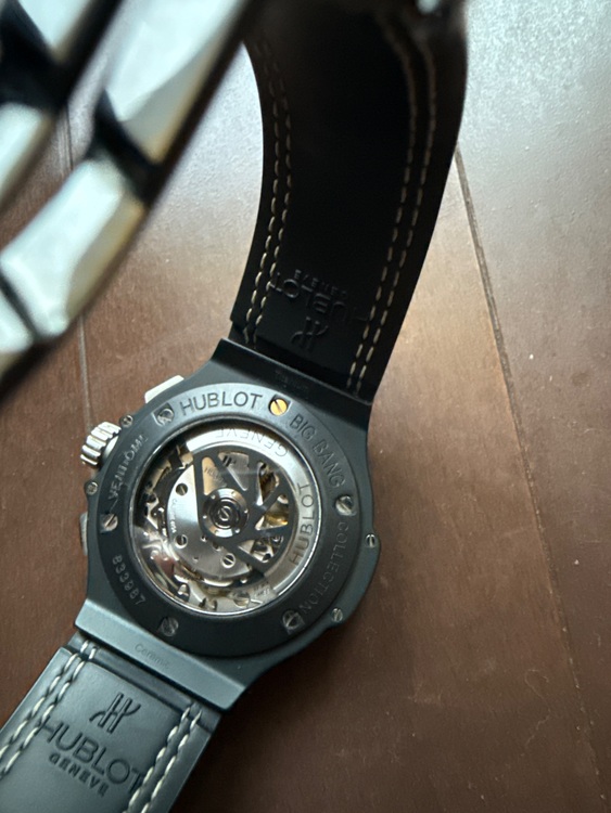 ウブロ ビックバン 83398（高級時計）の商品画像 - 査定依頼日：2025年10月9日 - 最高査定価格：700,000円