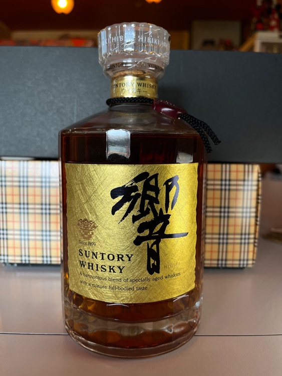ウイスキー サントリー響 （お酒）の商品画像 - 査定依頼日：2026年3月18日 - 最高査定価格：31,000円