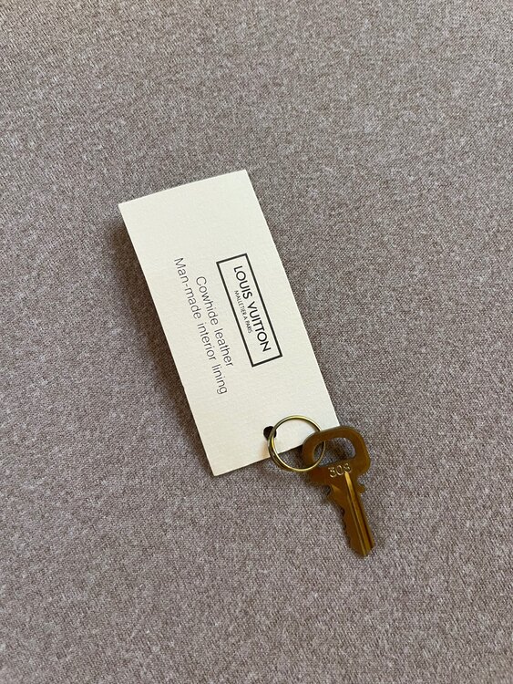 ルイヴィトン エピ （ブランドバッグ）の商品画像 - 査定依頼日：2024年5月31日 - 最高査定価格：50,000円