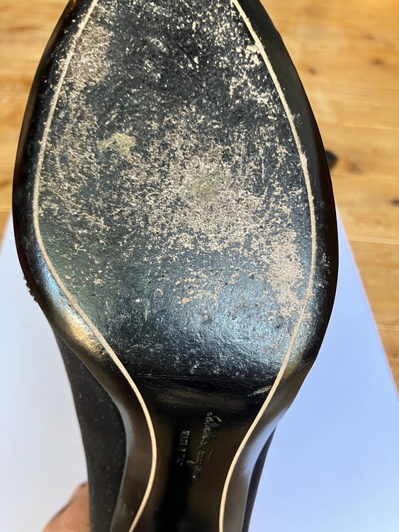 フェラガモ  （ブランドバッグ）の商品画像 - 査定依頼日：2025年9月15日 - 最高査定価格：2,000円