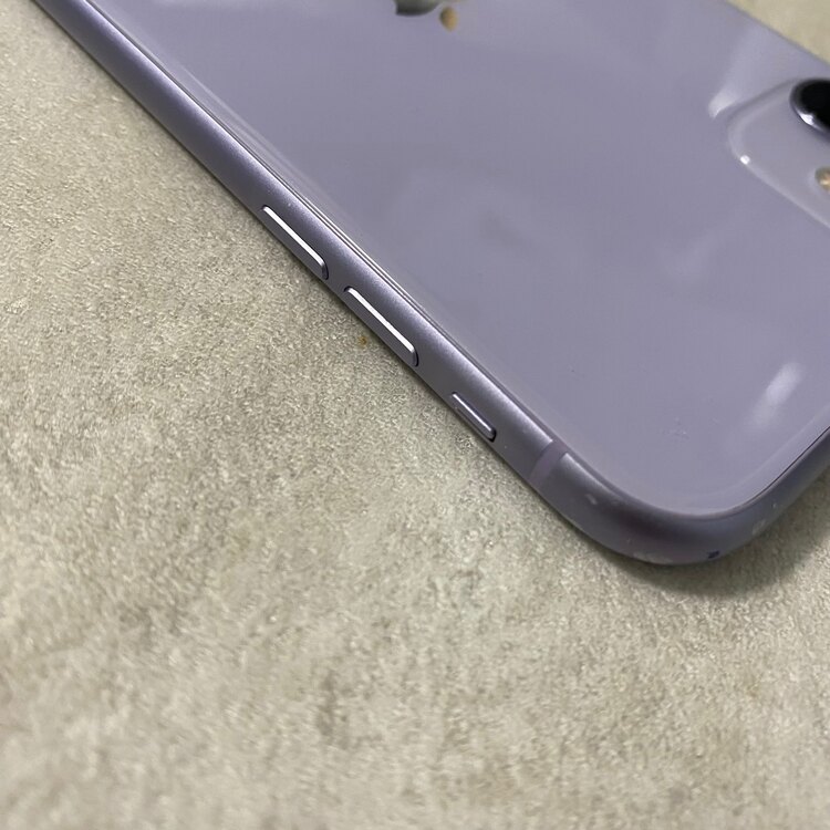 iPhone11 256GB SIMフリー（スマホ）の商品画像 - 査定依頼日：2025年5月15日 - 最高査定価格：10,000円