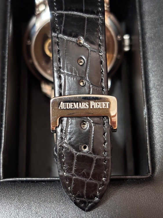 オーデマピゲ ミレネリー （高級時計）の商品画像 - 査定依頼日：2025年9月7日 - 最高査定価格：1,500,000円