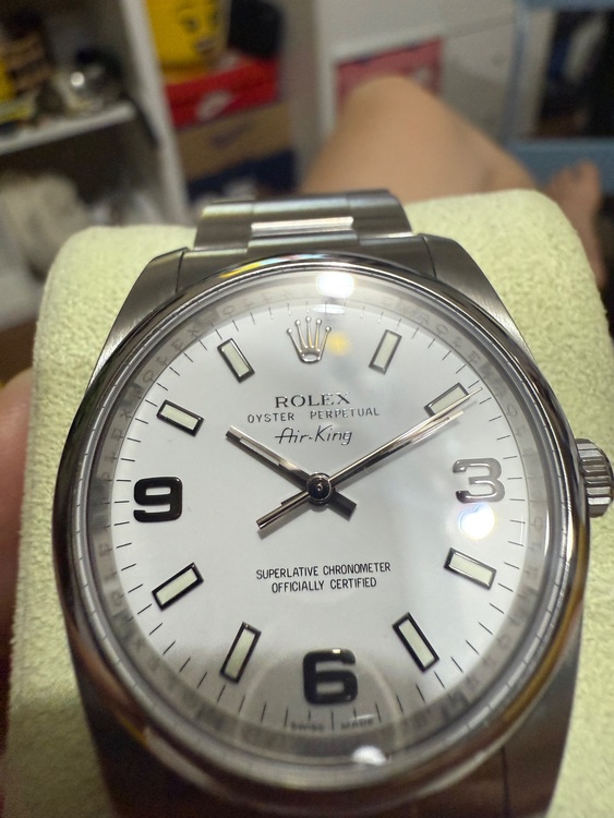 ロレックス エアキング 114200（高級時計）の商品画像 - 査定依頼日：2025年11月9日 - 最高査定価格：830,000円