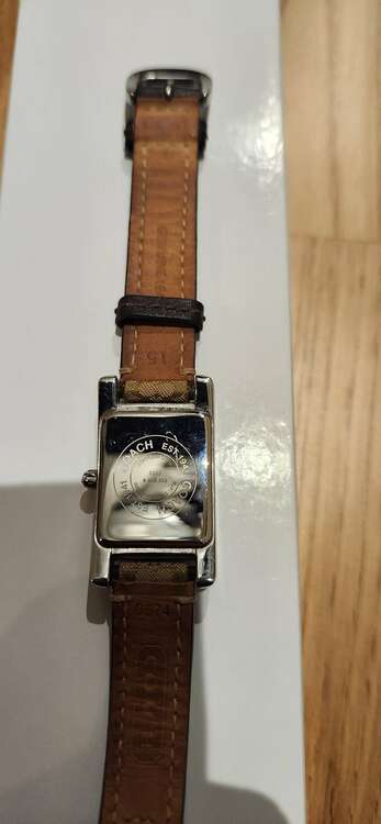 COACH　コーチ　時計（ブランド財布・小物）の商品画像 - 査定依頼日：2025年3月20日 - 最高査定価格：1,800円