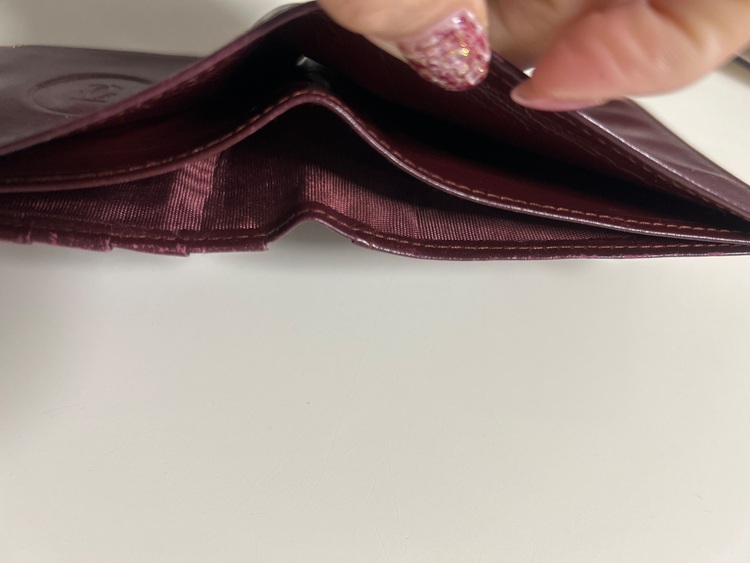 カルティエ2つ折り財布（ブランド財布・小物）の商品画像 - 査定依頼日：2025年12月2日 - 最高査定価格：1,600円