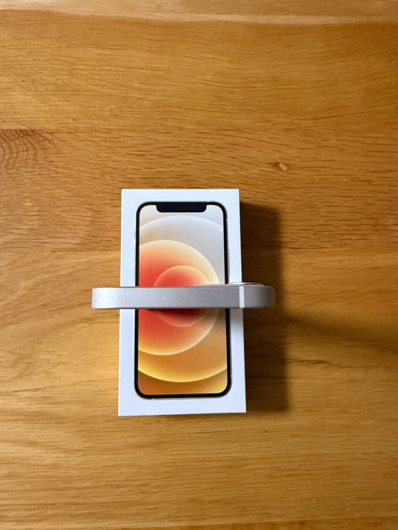 iPhone 12 mini 64GB SIMフリー（スマホ）の商品画像 - 査定依頼日：2025年8月23日 - 最高査定価格：22,000円