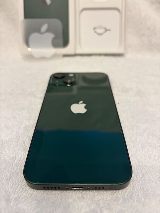 iPhone 13 512GB Softbank（スマホ）の商品画像 - 査定依頼日：2025年11月9日 - 最高査定価格：52,000円