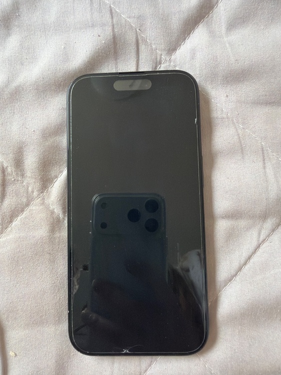 iPhone iPhone 16 128GB au（スマホ）の商品画像 - 査定依頼日：2026年6月9日 - 最高査定価格：83,000円