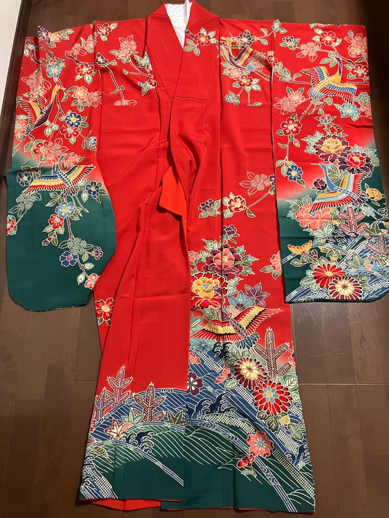 振袖　紅型（着物）の商品画像 - 査定依頼日：2026年4月25日 - 最高査定価格：2,000円