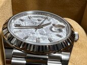 ロレックス デイデイト 228239 メテオライト文字盤　10pだい（高級時計）の商品画像 - 査定依頼日：2025年3月1日 - 最高査定価格：9,100,000円