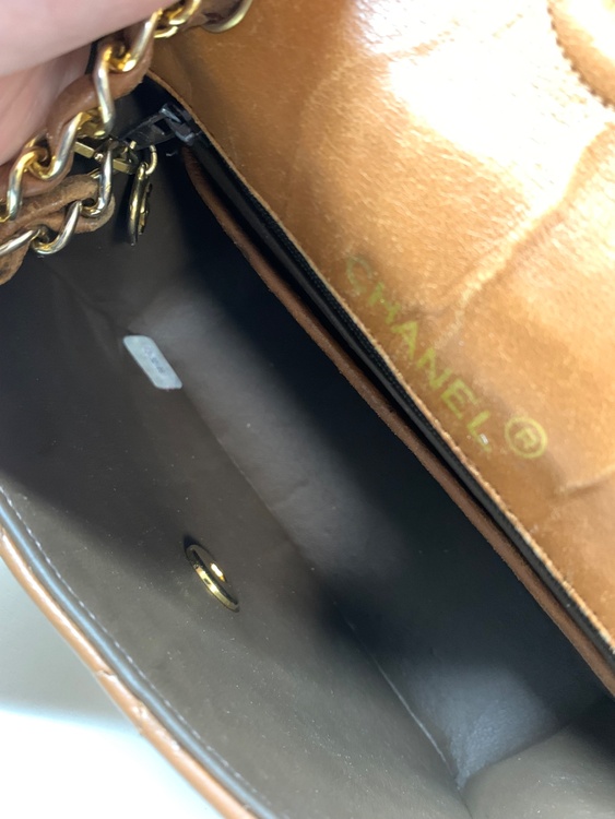 ミニマトラッセ　ブラウン（ブランドバッグ）の商品画像 - 査定依頼日：2026年3月18日 - 最高査定価格：180,000円