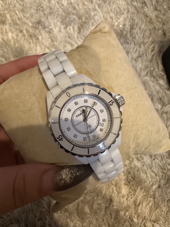 シャネル J12 （高級時計）の商品画像 - 査定依頼日：2025年10月18日 - 最高査定価格：380,000円