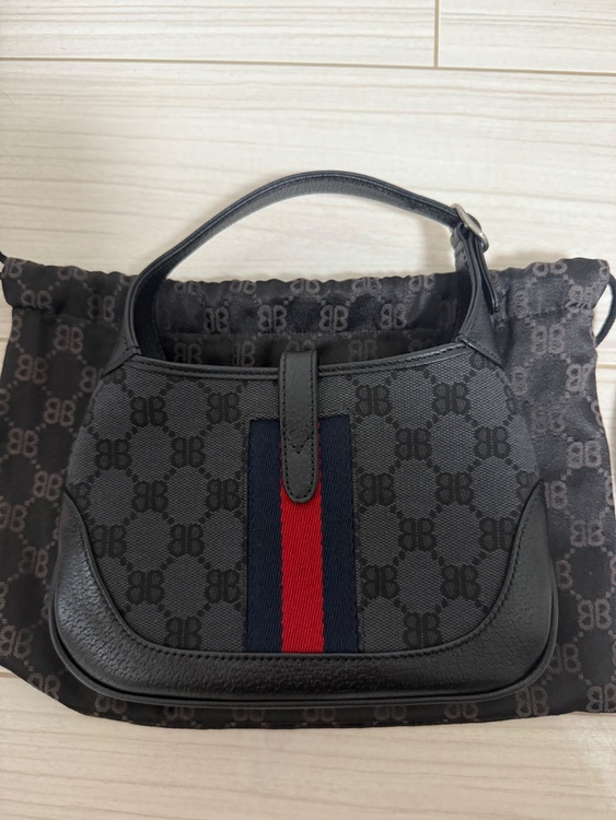 Thehacker ミニバッグ（ブランドバッグ）の商品画像 - 査定依頼日：2026年2月25日 - 最高査定価格：110,000円