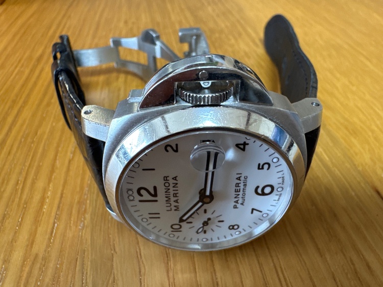 パネライ ルミノール PAM0004（高級時計）の商品画像 - 査定依頼日：2026年3月16日 - 最高査定価格：480,000円