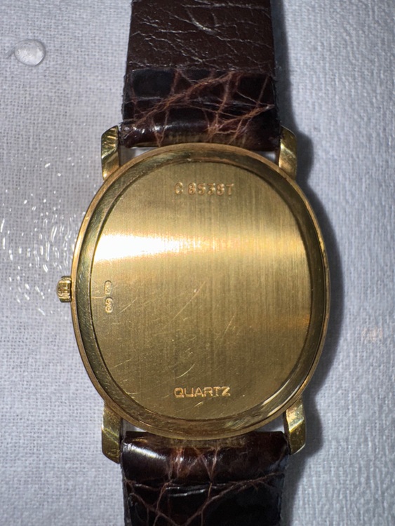 audemars piguet トノー 金無垢 （高級時計）の商品画像 - 査定依頼日：2025年7月27日 - 最高査定価格：450,000円